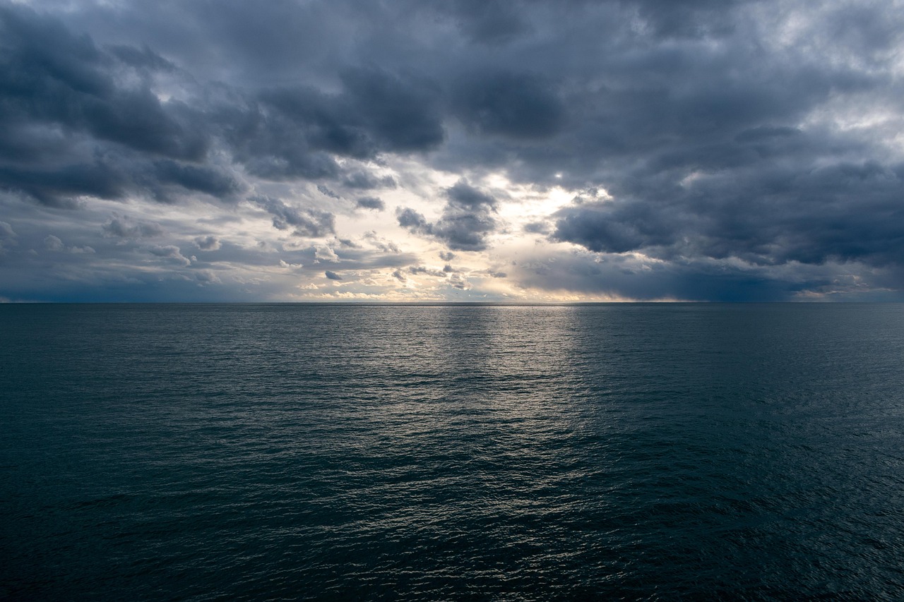 Cum estimăm distanța până la țărm atunci când suntem pe mare